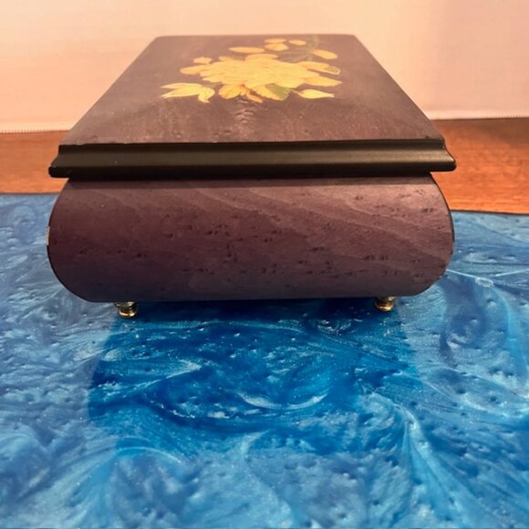 Italian Inlaid Flower Music Jewelry Box with Lock and Key - Picture 5 of 12